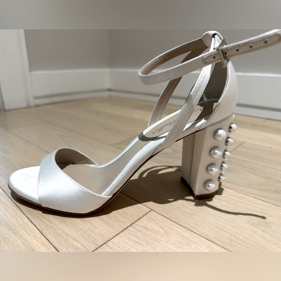 Monique Lhuillier Shoes Monique Lhuillier Susanna Pearl Satin Heel